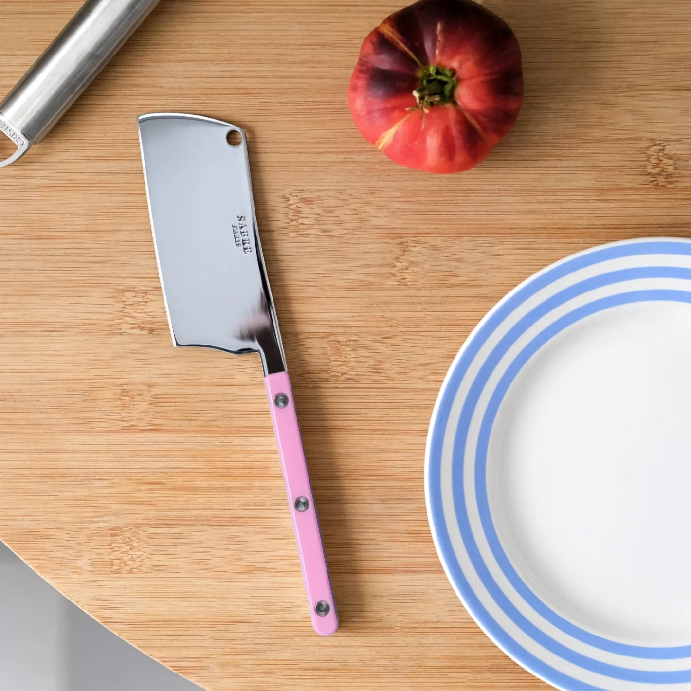 Sabre Paris Bistrot Solid, Pink | Cheese Cleaver